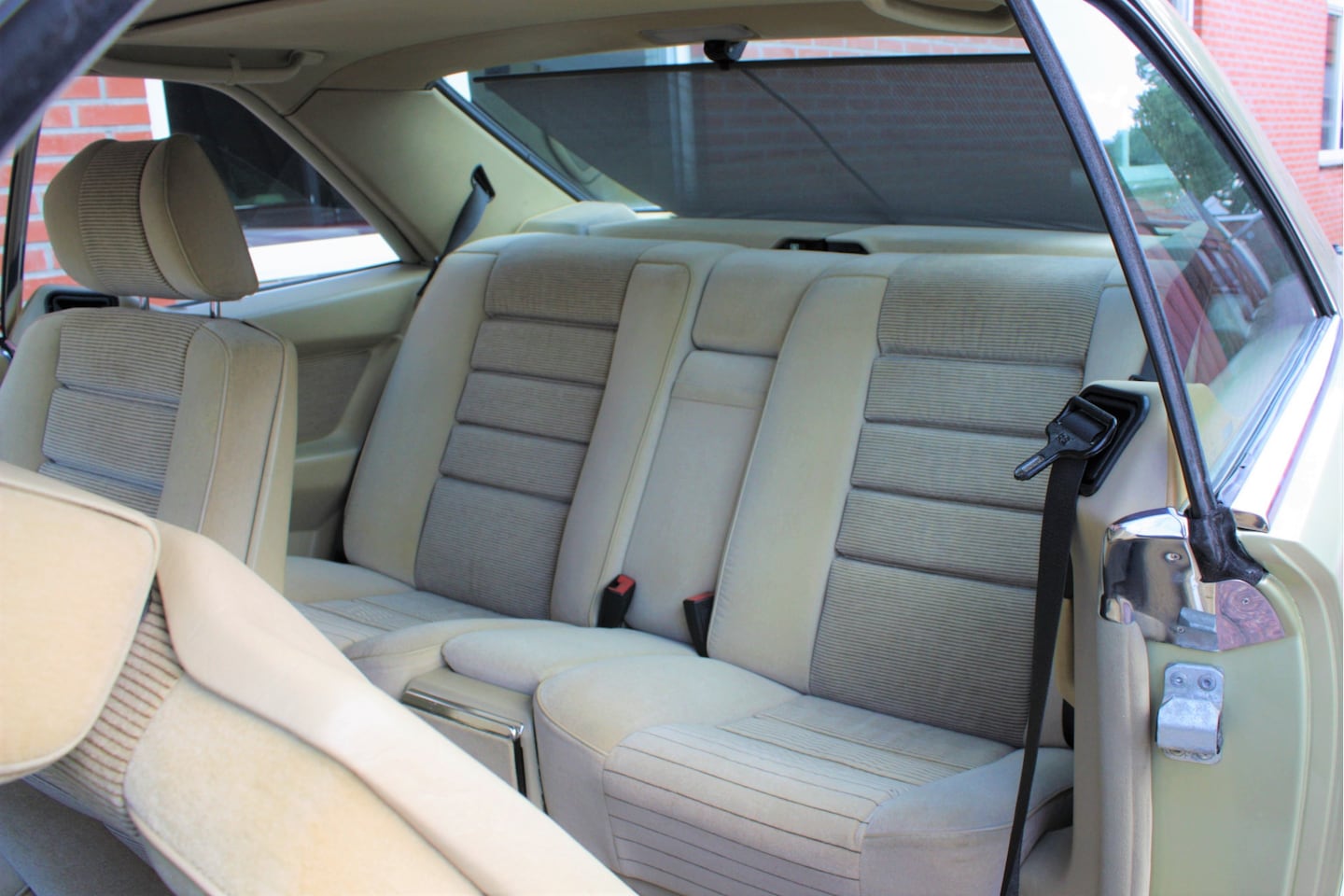 mercedes-benz-s-klasse-560-sec-w126-104-000-km.jpg