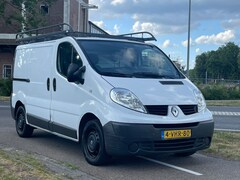 Renault Trafic - 2.0 dCi T27 L1H1 Générique | Trekhaak | Imperiaal | 3 Zits | Banden voor alle seizoenen
