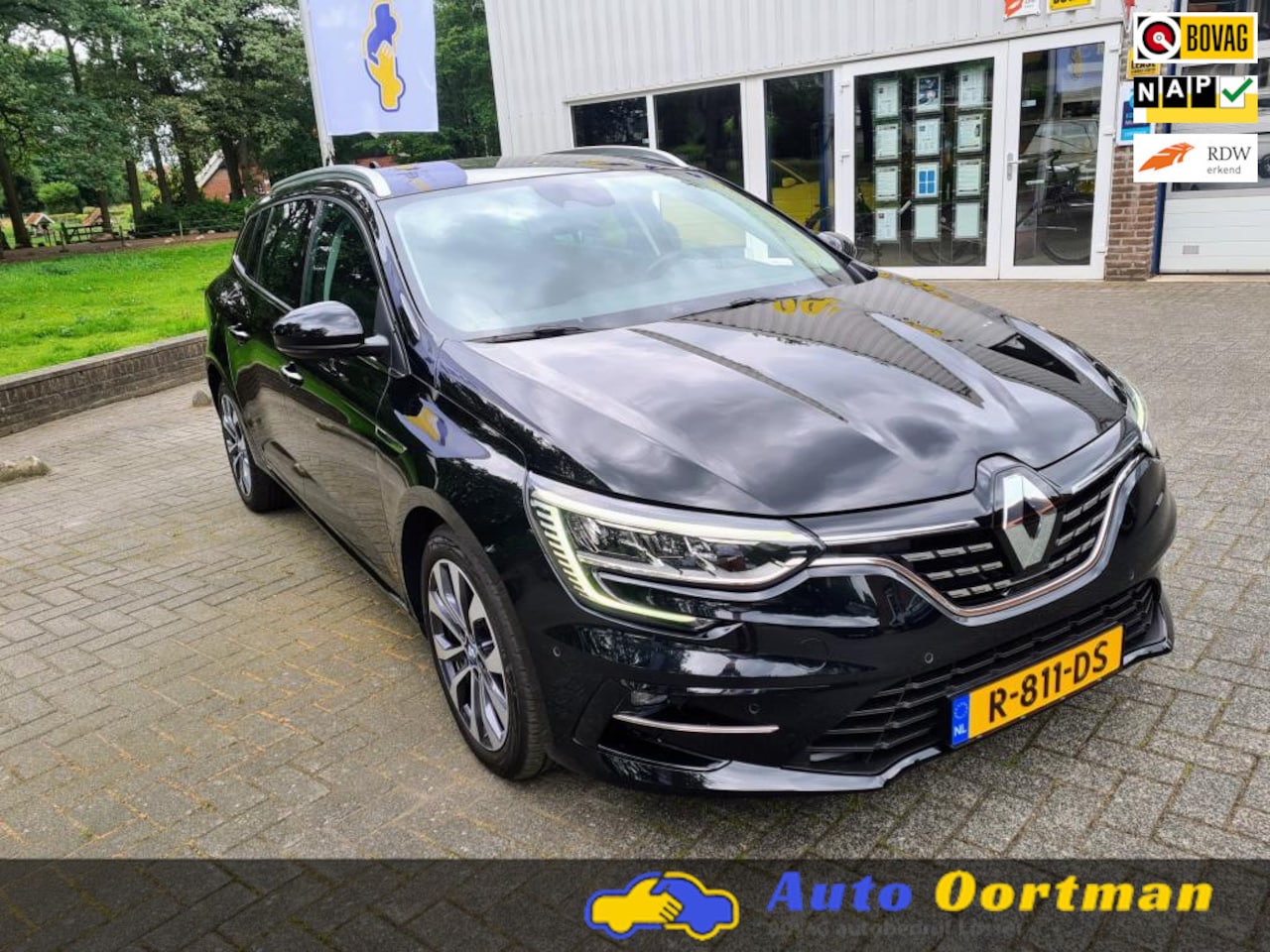 Renault Mégane Estate - 1.6 E-Tech Plug-In Hybrid 160 R.S. Line 1.6 E-Tech Plug-In Hybrid 160 R.S. Line - AutoWereld.nl