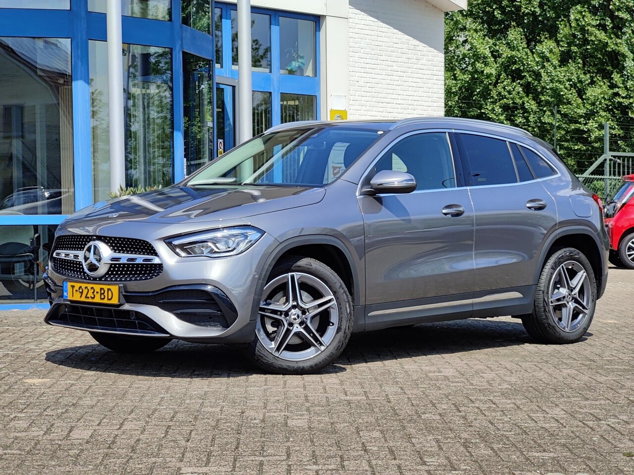 Mercedes-Benz GLA-Klasse - 250 e AMG Line | Plug-in hybrid, Leer/alcantara, Navigatie, Camera, Parkeersensoren, 19 in - AutoWereld.nl