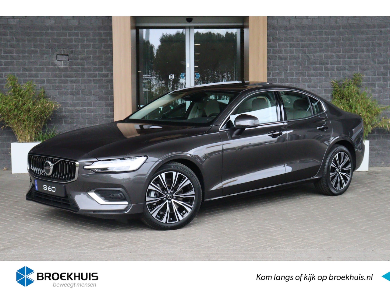 Volvo S60 - B4 Plus Bright | NIEUW! | Panoramadak | Adaptieve Cruise | Pilot Assist | Elektrisch verst - AutoWereld.nl