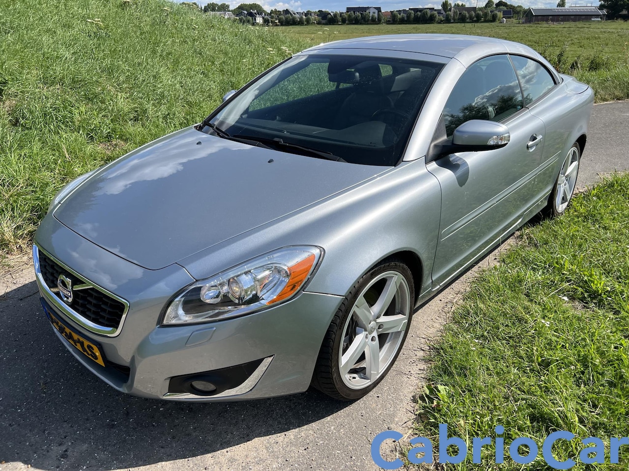 Volvo C70 Convertible - 2.5 T5 Summum 2.5 T5 Summum - AutoWereld.nl