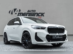 BMW iX1 - xDrive30 / M-Sport pakket/ Adaptive Cruise Control/ Virtual Cockpit/ Panoramadak/ 230kW (3