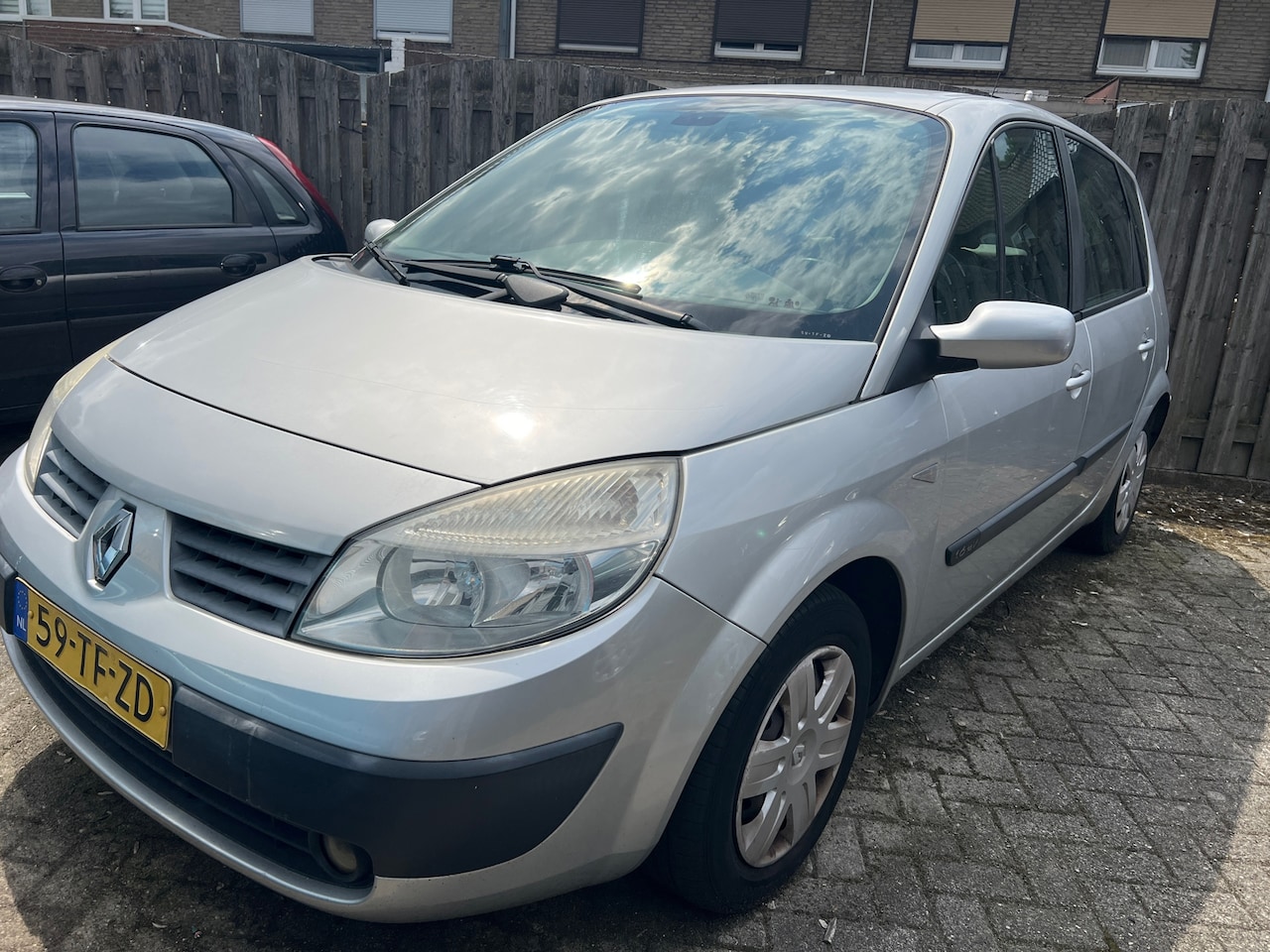 Renault Scénic - 1.6-16V Dynamique Comfort 1.6-16V Dynamique Comfort - AutoWereld.nl