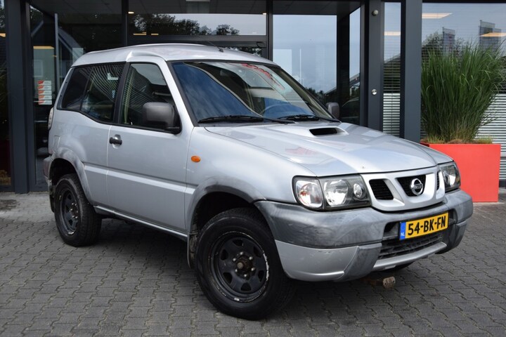 nissan terrano 200