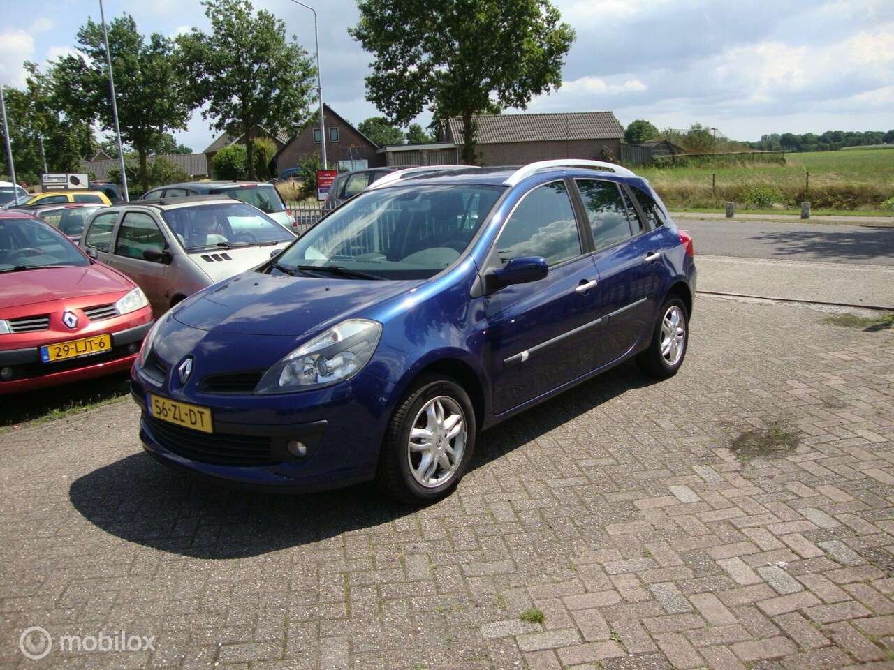 Renault Clio Estate - 1.6-16V Dynamique 1.6-16V Dynamique - AutoWereld.nl