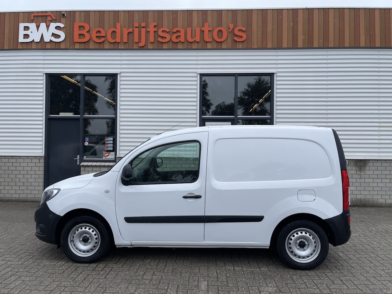 Mercedes-Benz Citan - 108 CDI BlueEFFICIENCY / rijklaar € 9950 ex btw / lease vanaf € 218 / airco / armsteun / s - AutoWereld.nl