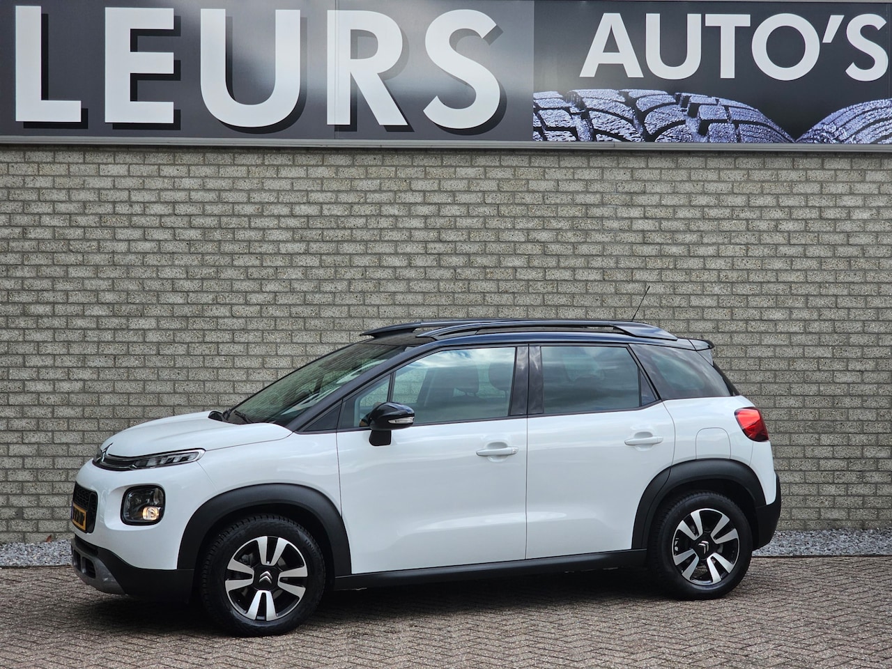 Citroën C3 Aircross - 1.2 PureTech S&S Shine Navi/Pano-dak/Pdc - AutoWereld.nl