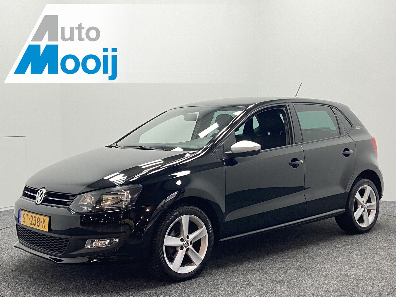 Volkswagen Polo 1.2 Easyline *Black Edition* Navigatie / Airco