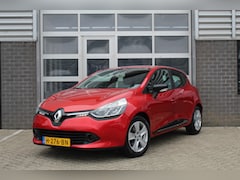 Renault Clio - 1.2 Expression / Navigatie / Bluetooth / Cruise / Airco