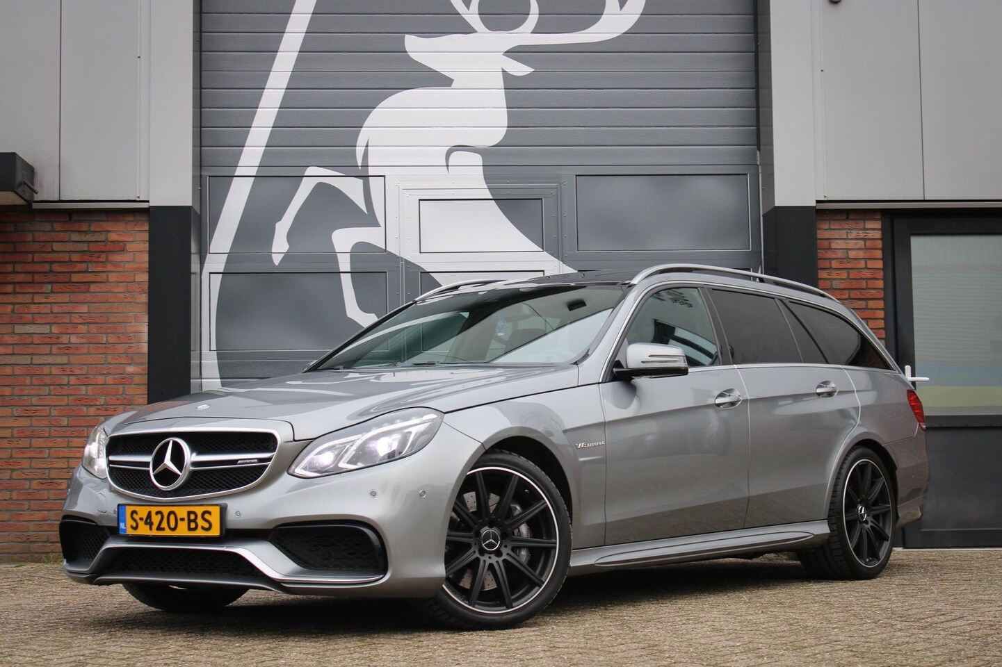 Mercedes-Benz E-klasse Estate - 63 AMG 4MATIC 1ste lak / Dealeronderhouden / Super nette auto! - AutoWereld.nl