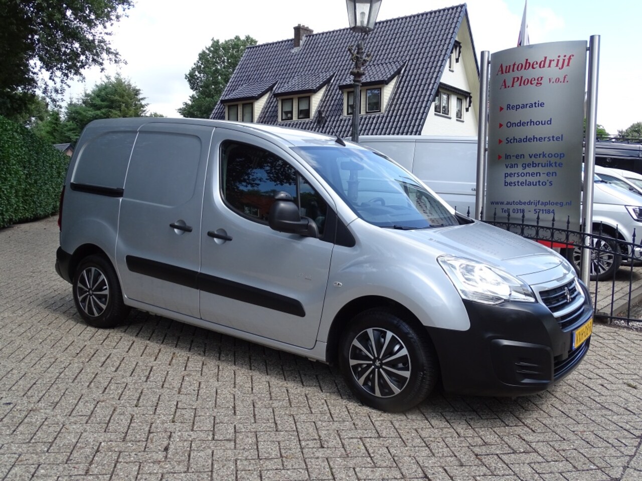 Peugeot Partner - 120 1.6 BlueHDiL1Pre Marge Btw bpm vrij 1e eig - AutoWereld.nl