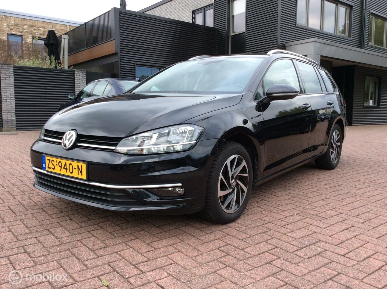 Volkswagen Golf - 1.0 TSI Highline Navi dab carplay btw stoelverw - AutoWereld.nl