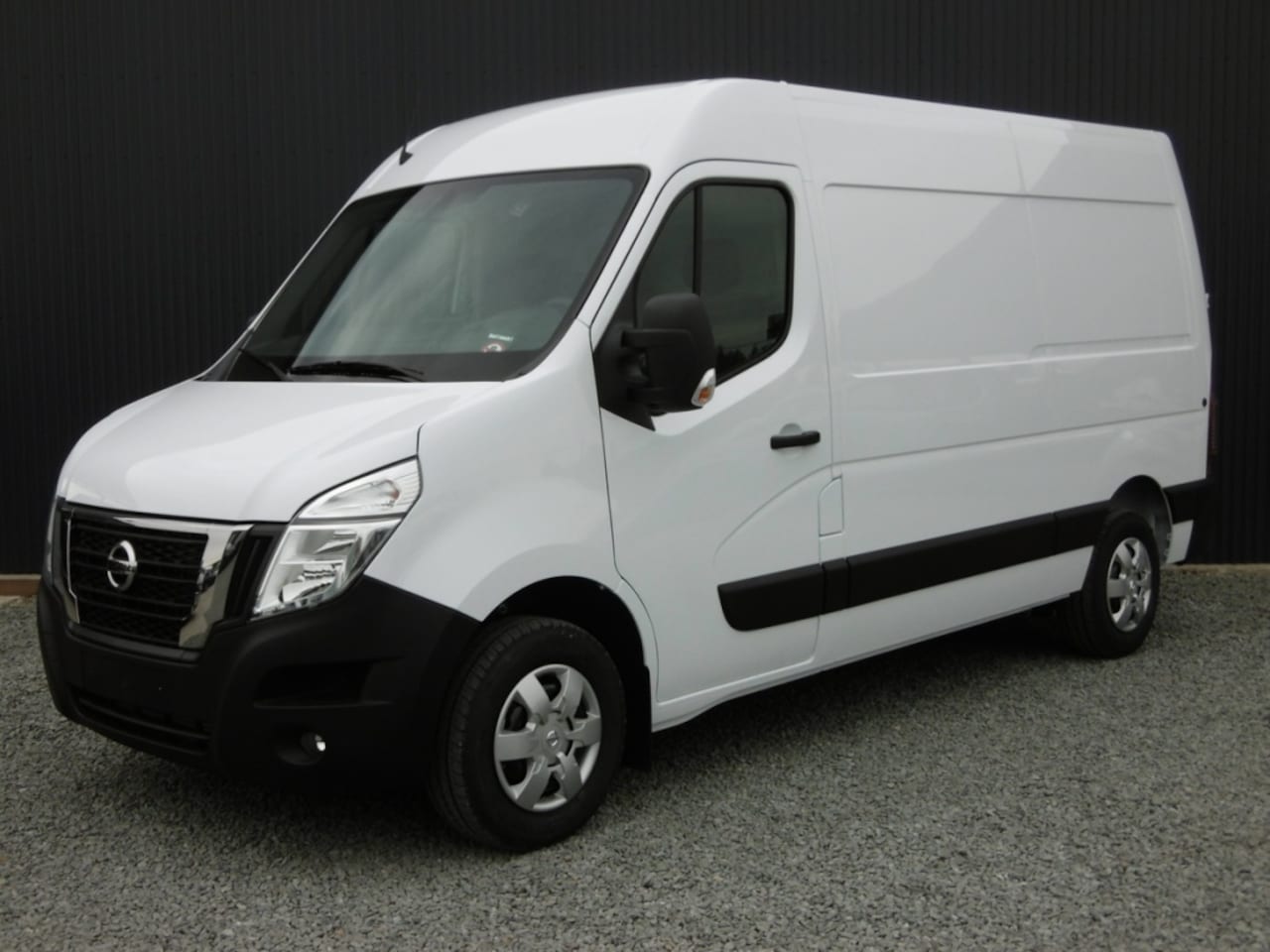 Nissan Interstar - 2.3 dCi L2H2 N-Connecta | Snel leverbaar - AutoWereld.nl