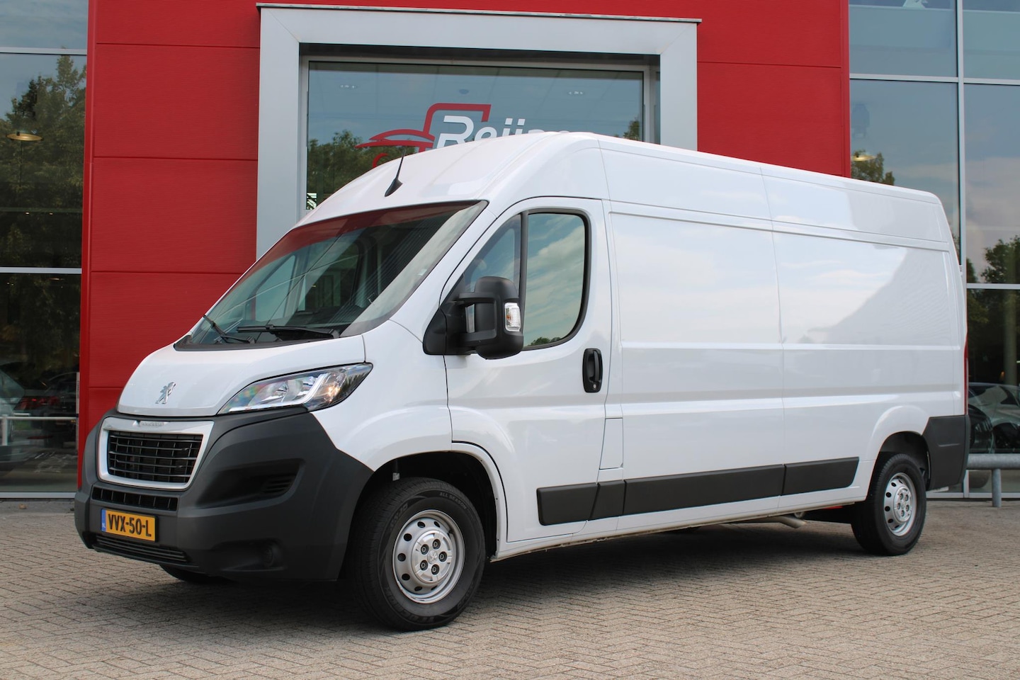 Peugeot Boxer - 335 2.2 BlueHDi 140PK L3H2 ASPHALT 3-ZITS |DAB+|CLIMA|NAVI|LAADRUIMTE PAKKET|CRUISE|ELEK I - AutoWereld.nl