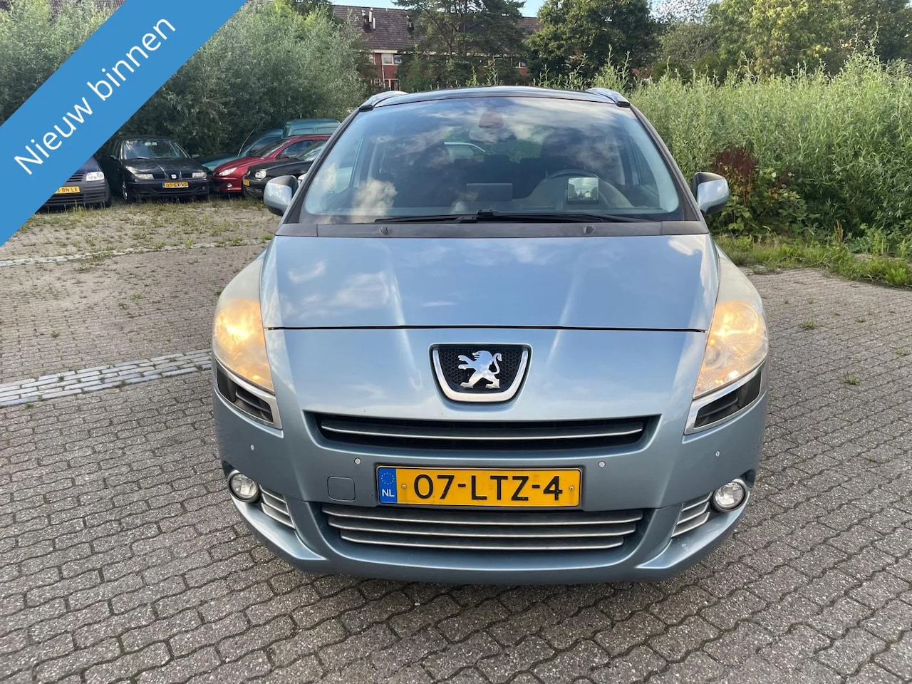 Peugeot 5008 - 1.6 THP Blue Lease Executive 7p. 1.6 THP Blue Lease Executive 7p. - AutoWereld.nl