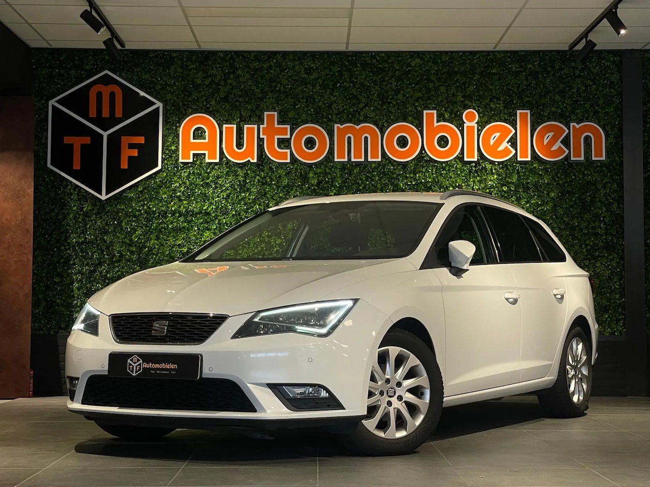 Seat Leon ST - 1.6 TDI Style Connect 1.6 TDI Style Connect - AutoWereld.nl