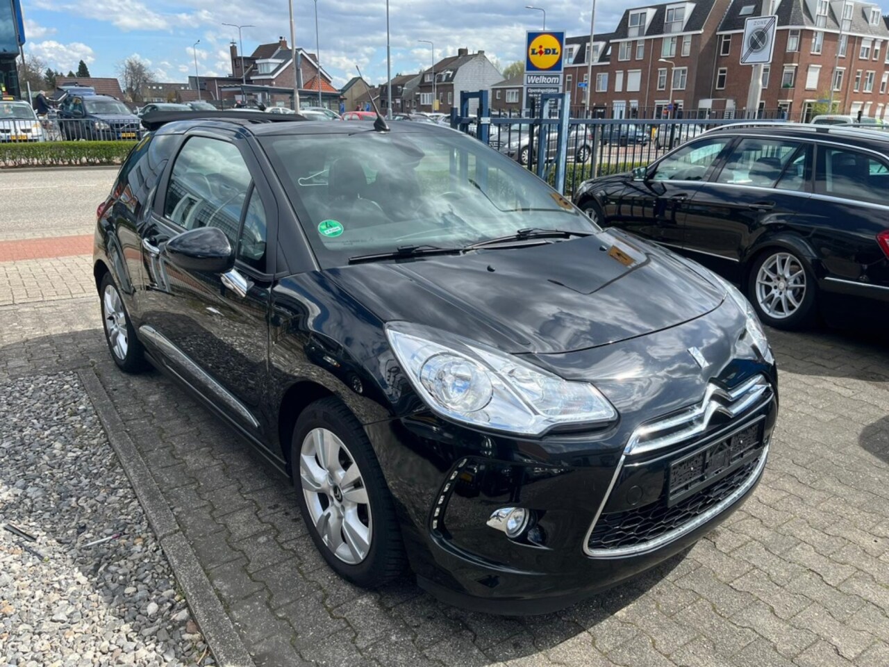 Citroën DS3 Cabrio - 1.6 , Bj 2013, LEDER,CLIMA* - AutoWereld.nl