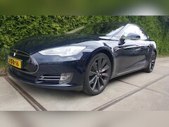 Tesla Model S - MOTORS 85 Performance