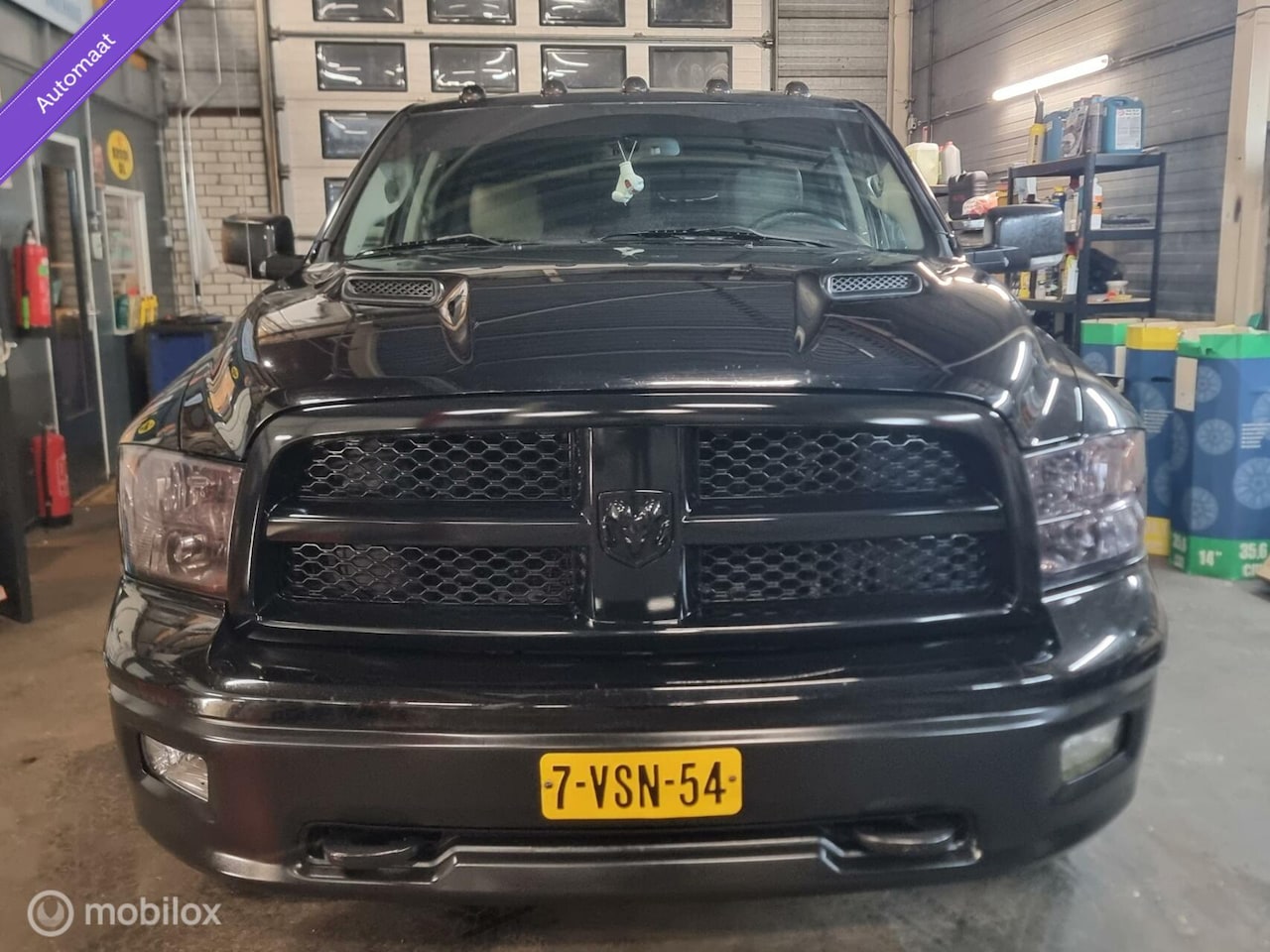 Dodge Ram 1500 - 5.7 V8 Crew Cab 5'7 450PK Laramie BLACK LED!! - AutoWereld.nl