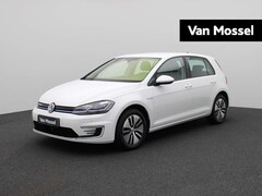 Volkswagen e-Golf - 136 PK | 4% Bijtelling | Automaat | Navigatie | Parkeersensoren | Lichtmetalen velgen | St