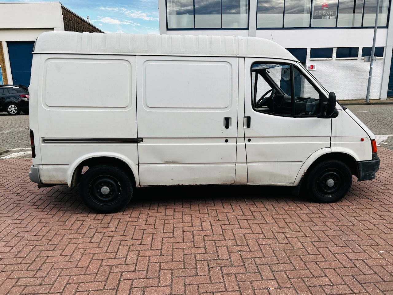 Ford Transit - 2.5D Bestelwagen - AutoWereld.nl