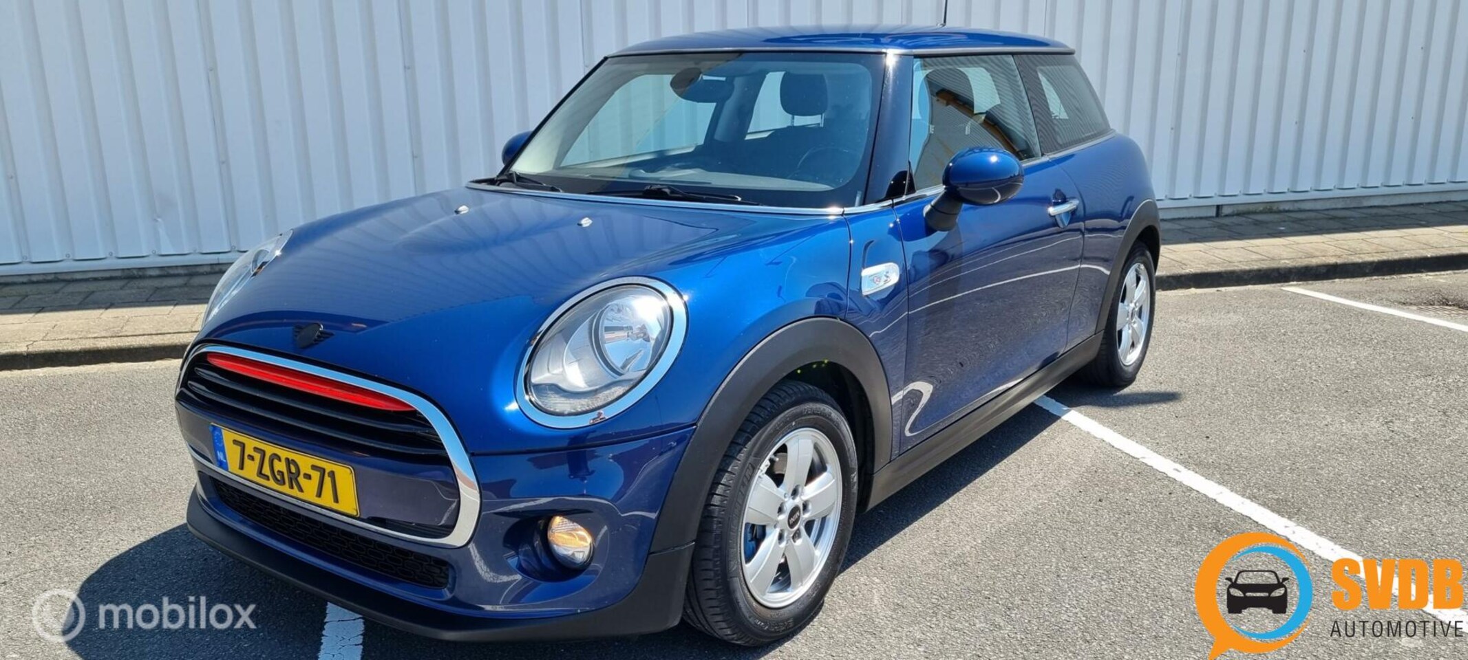 MINI Cooper - 1.5 Business 3drs/136pk/navigatie/clima/etc - AutoWereld.nl