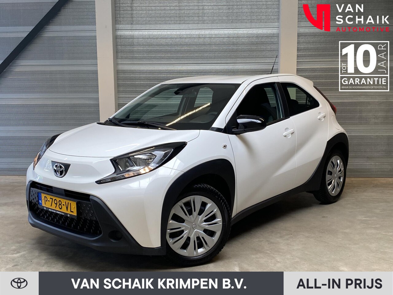 Toyota Aygo X - 1.0 VVT-i MT play NL Auto, Airco, Apple Carplay, Camera, Safety Sense - AutoWereld.nl