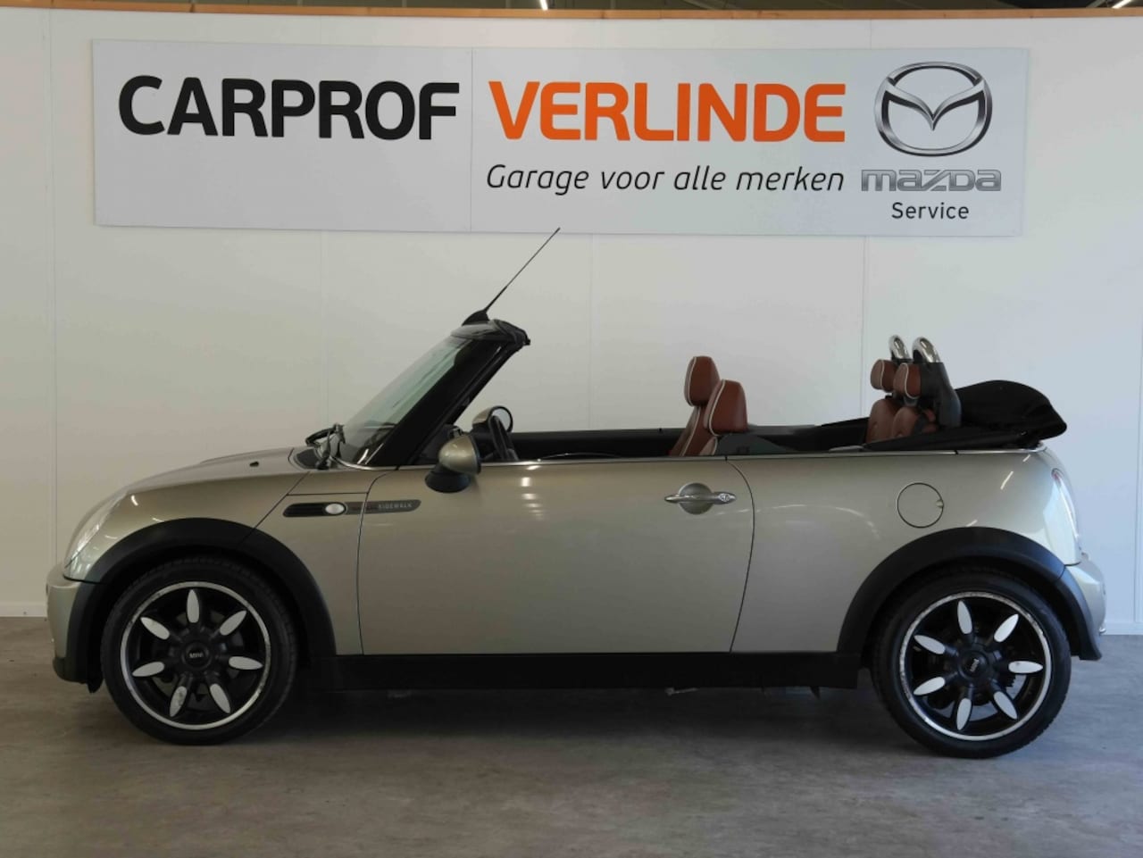 MINI Cabrio - 1.6 Cooper Pepper 1.6 Cooper Pepper - AutoWereld.nl