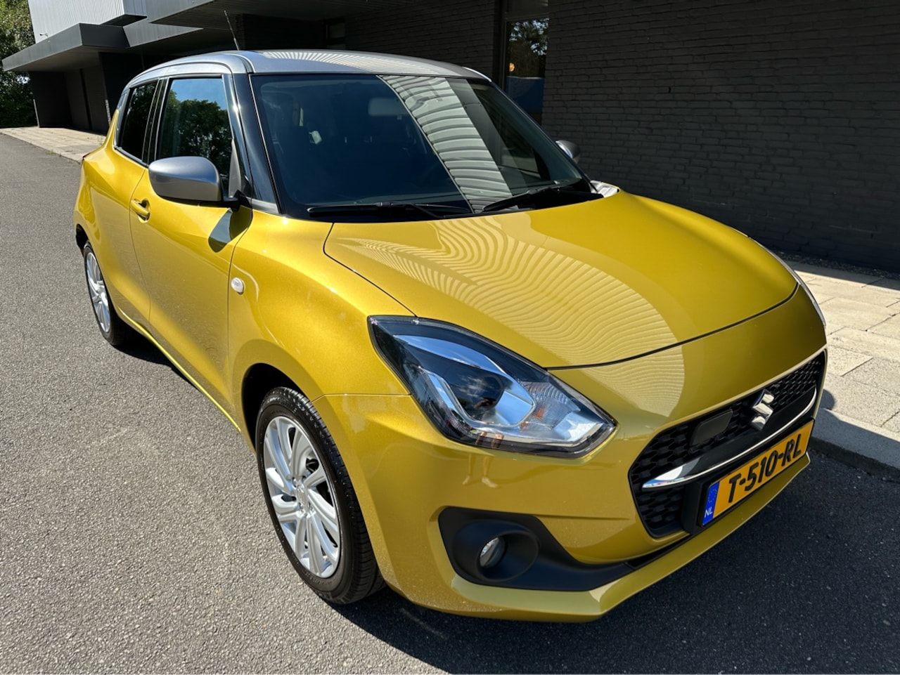 Suzuki Swift - 1.2 Comfort Sm.Hyb. - AutoWereld.nl