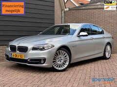 BMW 5-serie - 520i Luxury Automaat/Navigatie/Pano/Leder/Zeer compleet