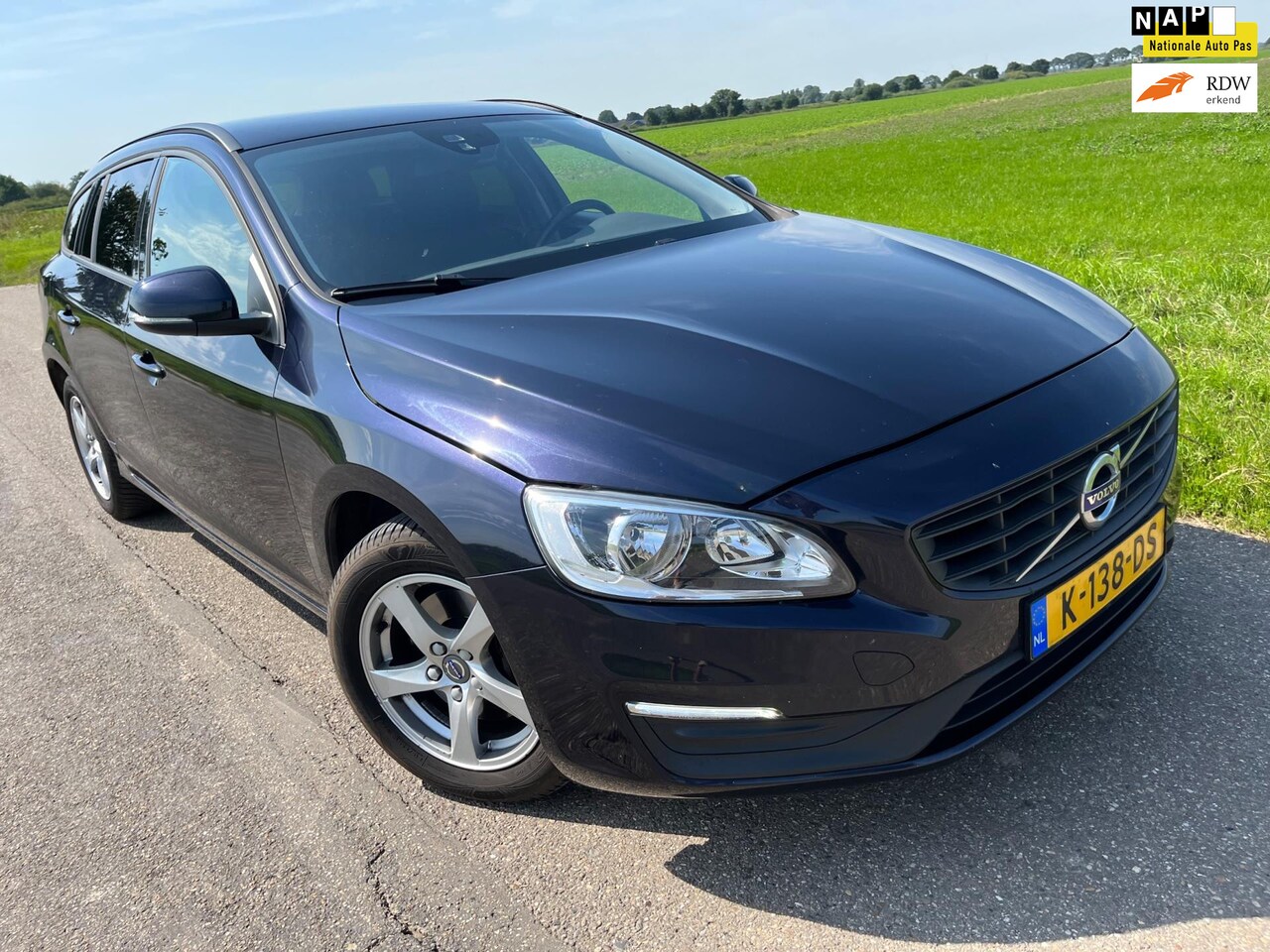 Volvo V60 - 2.0 D3 Kinetic / 149.000km 2015 facelift - AutoWereld.nl