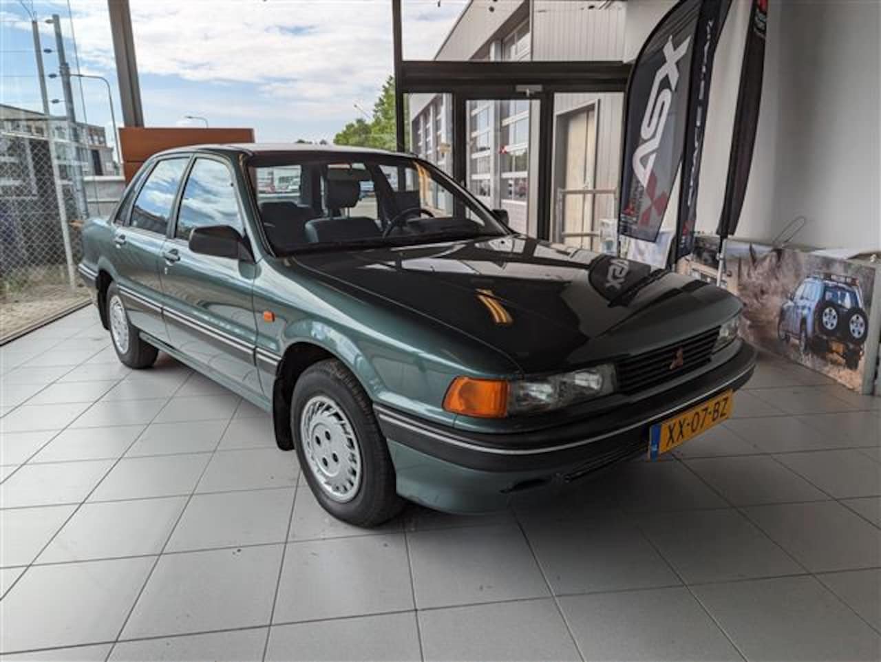mitsubishi-galant-1-8-gl-stuurbekrachtiging-collectors-item.jpg