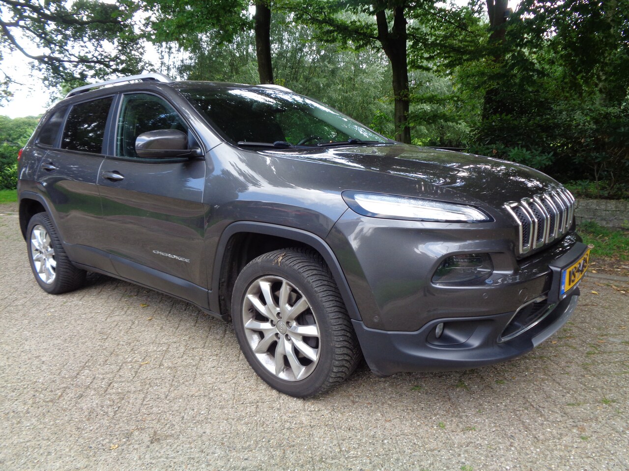 Jeep Cherokee - 2.0 Longitude Freedom.4X4 .Ex-BTw - AutoWereld.nl