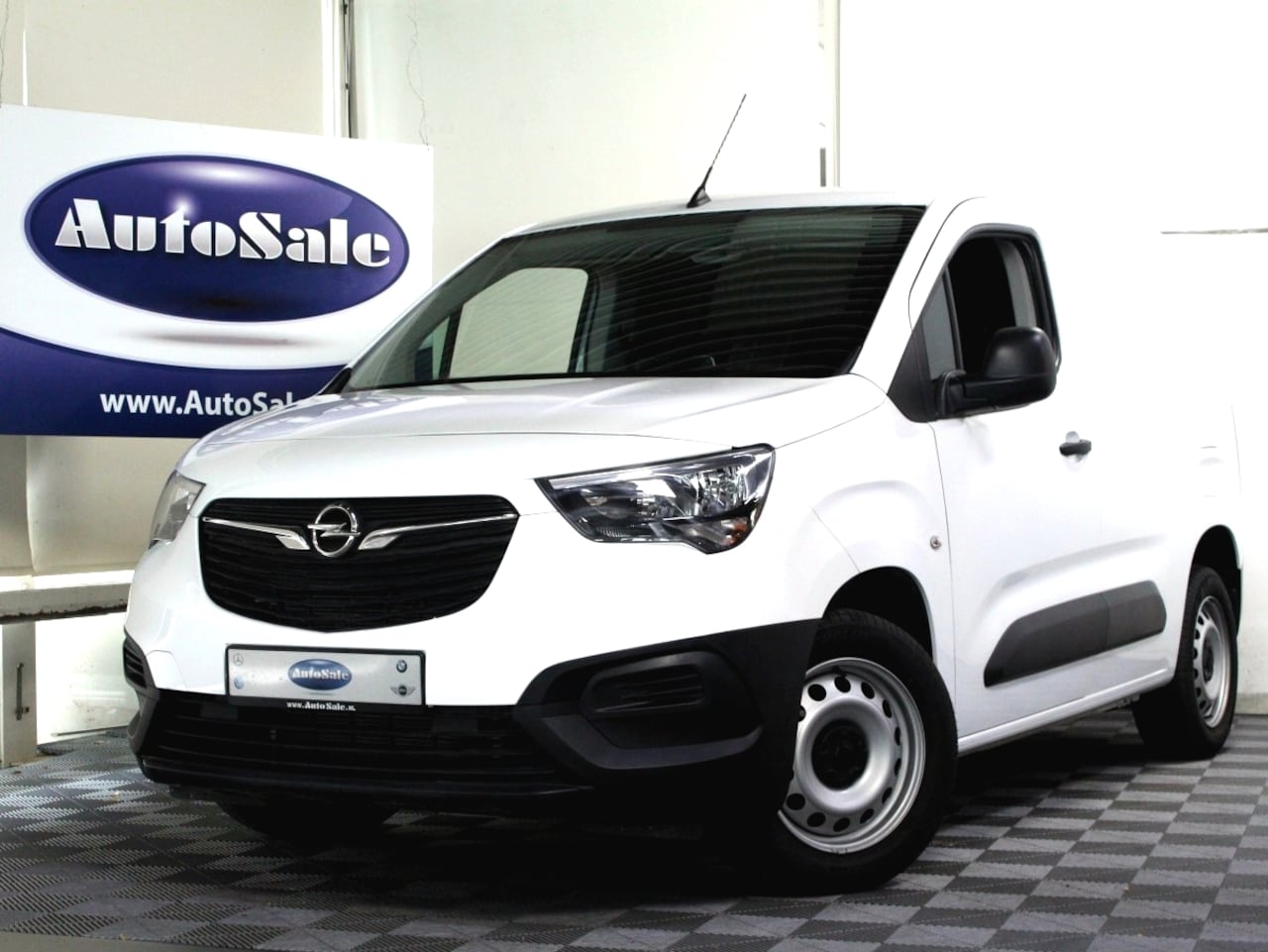 Opel Combo - 1.2 Turbo L1H1 Innovation CARPLAY NAVI PDC CRUISE AIRCO '20 - AutoWereld.nl