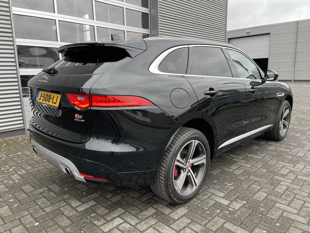 Jaguar F-Pace - 3.0 S/C Super charger 381PK AWD Nieuw staat - AutoWereld.nl