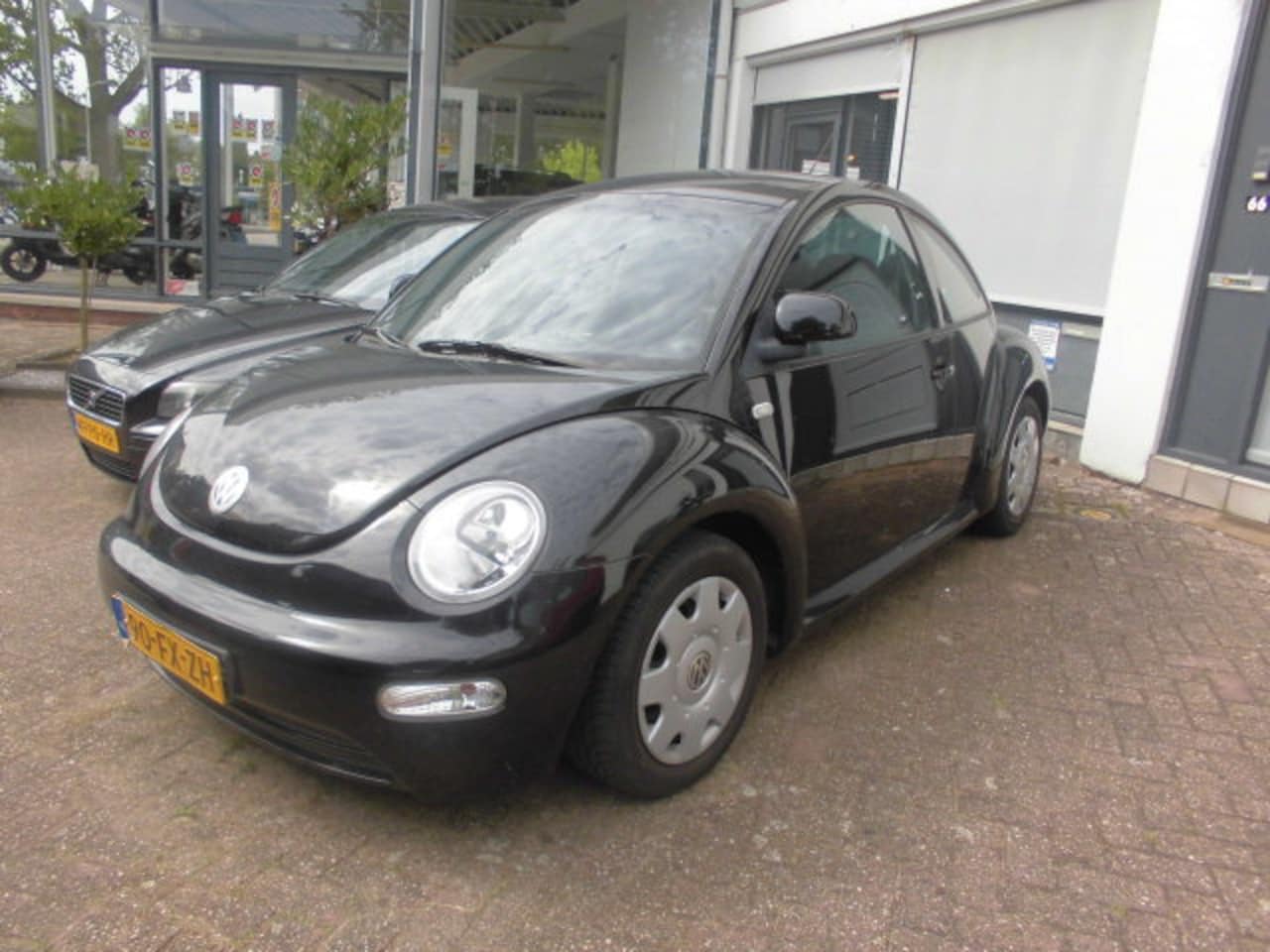 Volkswagen New Beetle - 2.0 Highline 2.0 Highline - AutoWereld.nl