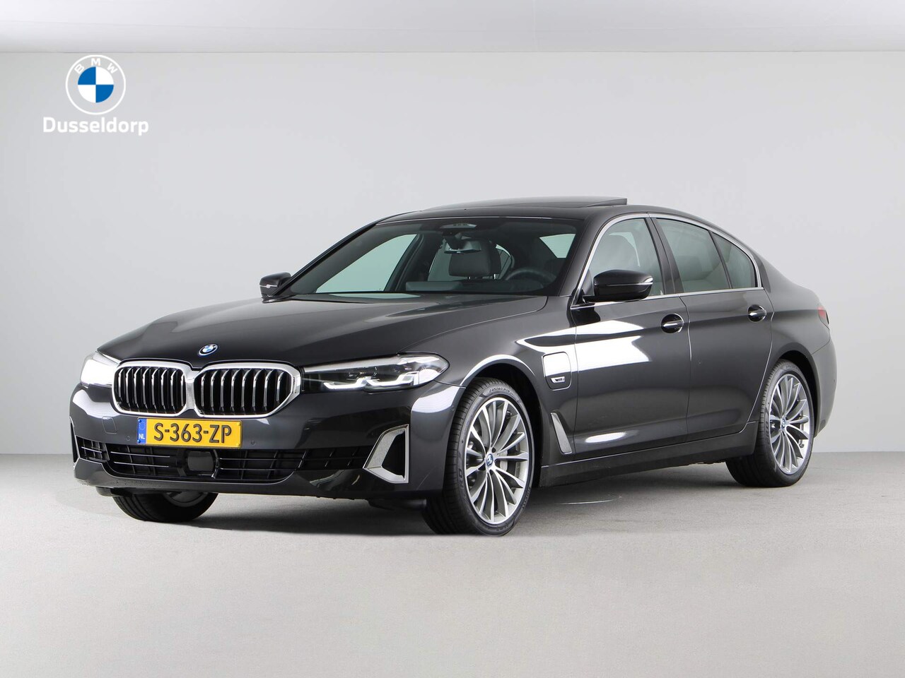 BMW 5-serie - 530e High Executive Luxury Line - AutoWereld.nl