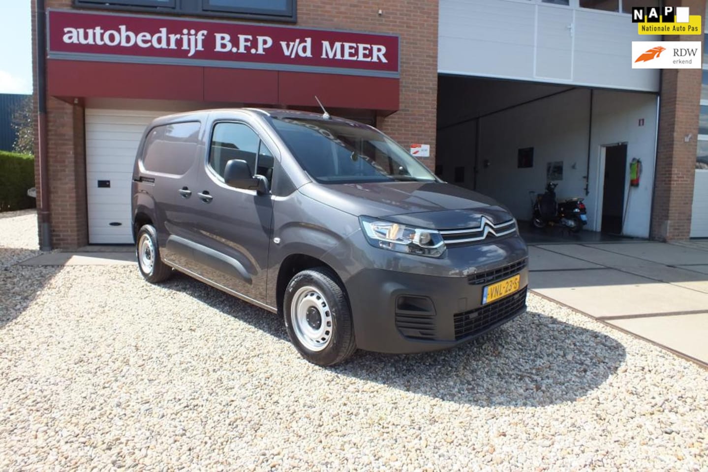 Citroën Berlingo - 1.5 BlueHDI Control AC Trekhaak - AutoWereld.nl