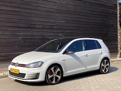 Volkswagen Golf - 2.0 GTI 169KW AUT/ TREKHAAK/PERFOMANCE/PANO/