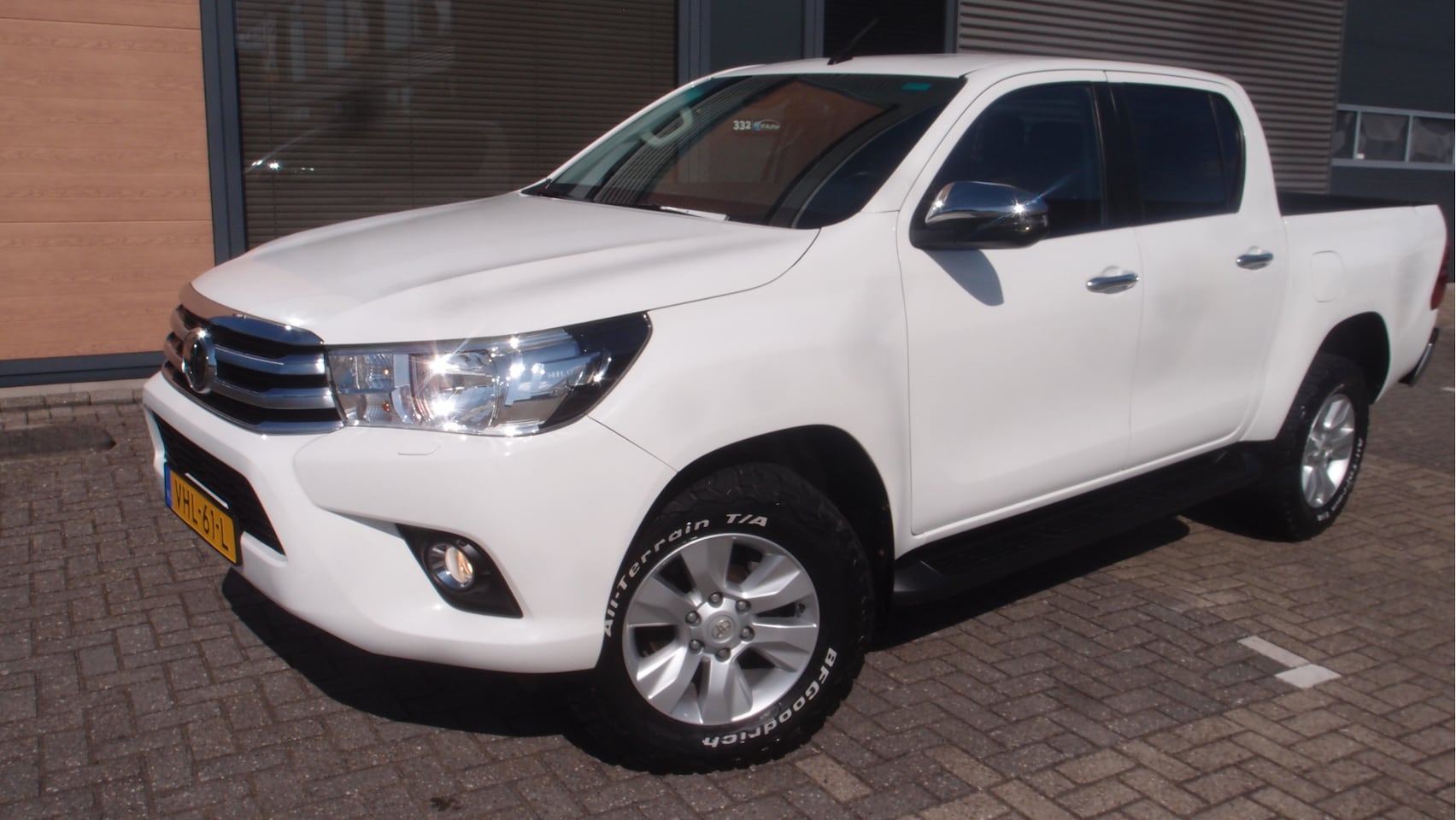 Toyota HiLux - 2.4 D-4D BE trekker 5-pers automaat Double Cab Professional euro6 - AutoWereld.nl