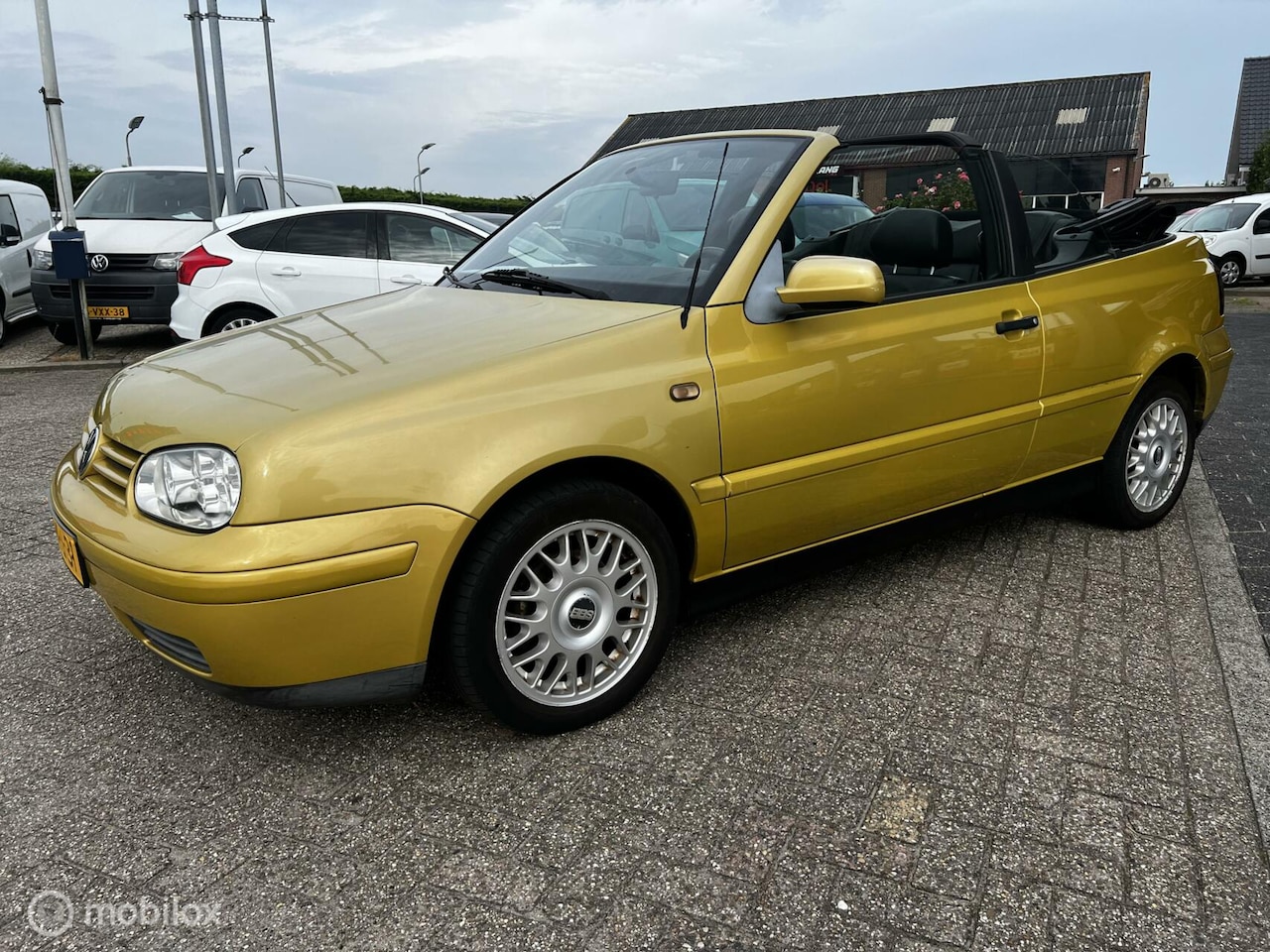 Volkswagen Golf Cabriolet - 1.8 Highline elektrische kap - AutoWereld.nl