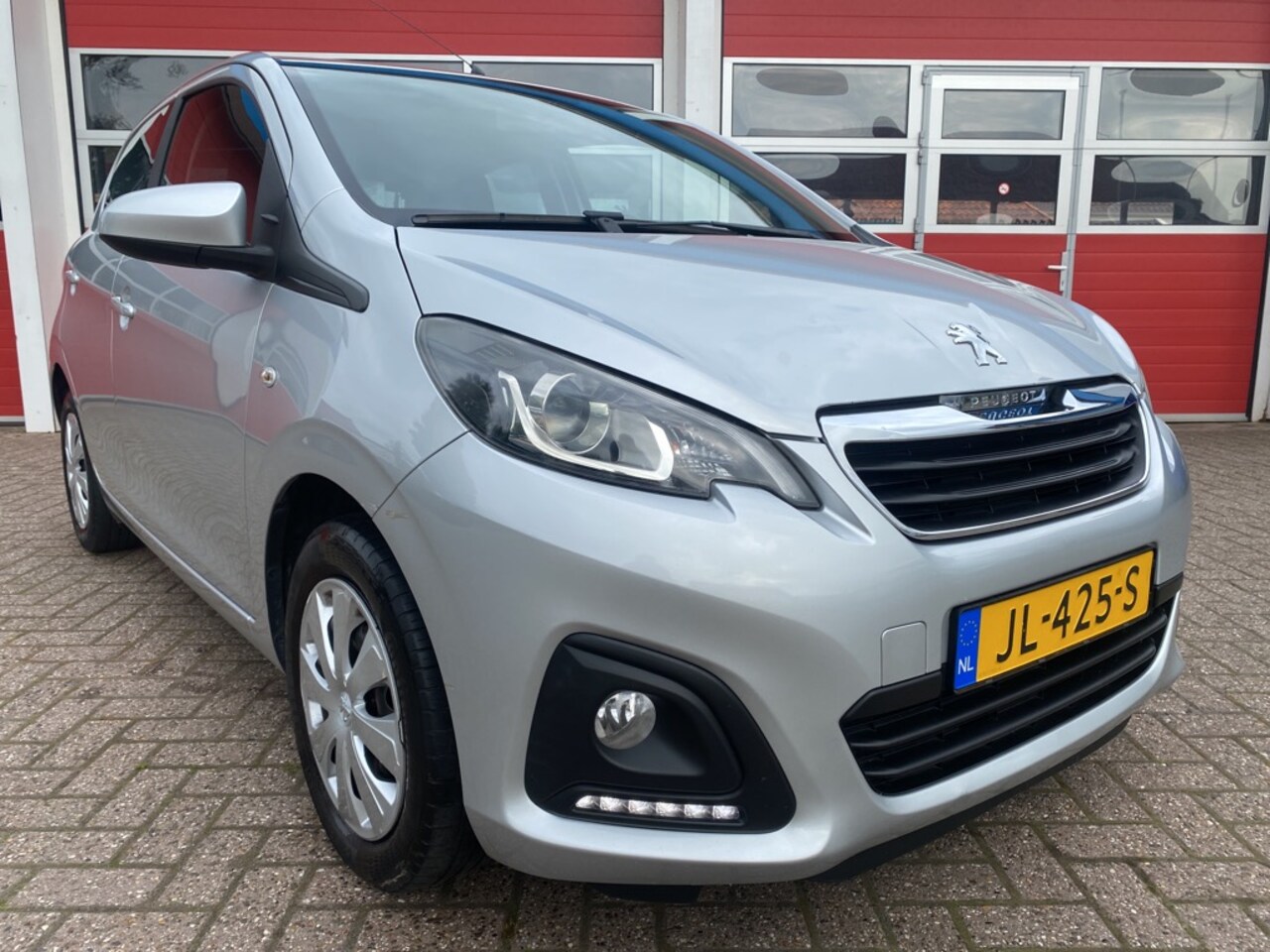 Peugeot 108 - 1.0 e-VTi | 68 PK | Active | 5-drs | Pack Premium | Airco | - AutoWereld.nl