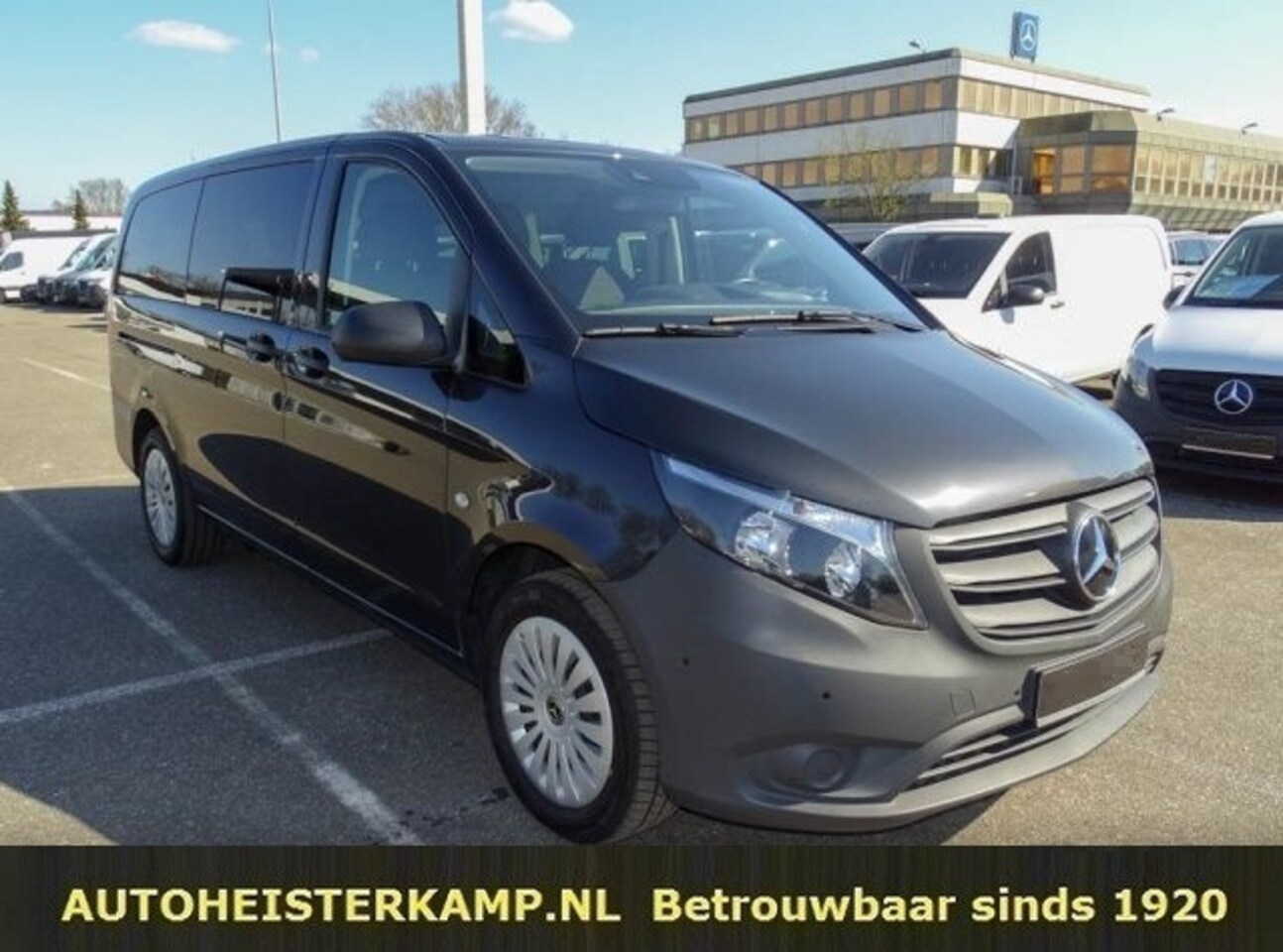 Mercedes-Benz Vito Tourer - 116 CDI Lang 163 PK 9-zitter Navi Camera PDC - AutoWereld.nl