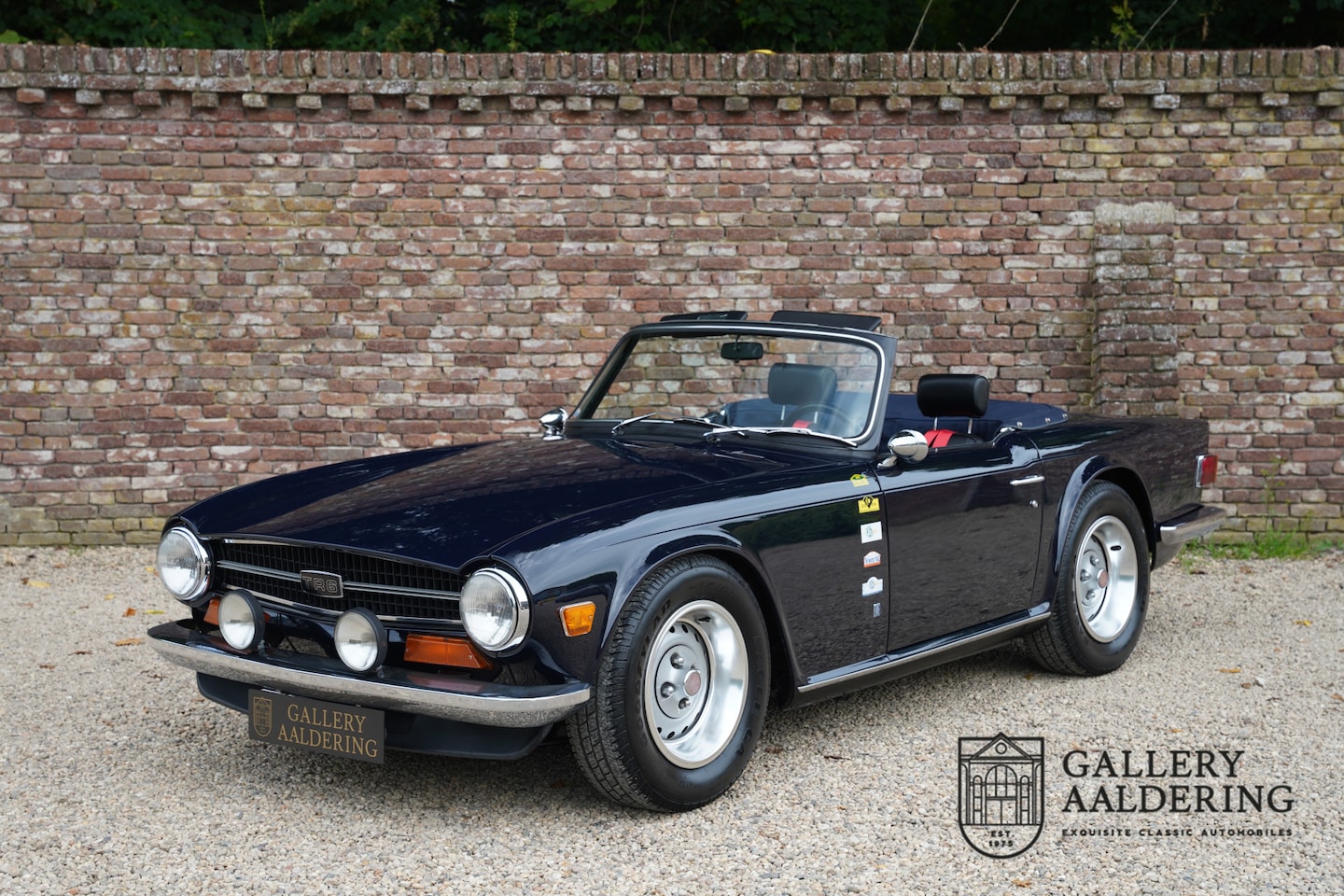 Triumph TR6 - Overdrive , restored condition, leather seats - AutoWereld.nl