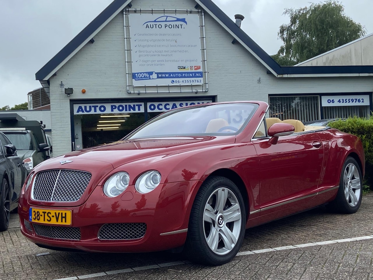 Bentley Continental GTC - 6.0 W12 UNIEK NL-AUTO/1STE-EIGENAAR/DEALERONDERHOUDEN - AutoWereld.nl