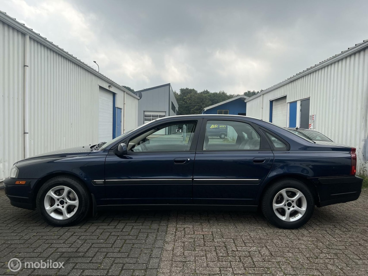 Volvo S80 - 2.4 | Airco | Trekhaak | Nw. Distributie | APK - AutoWereld.nl