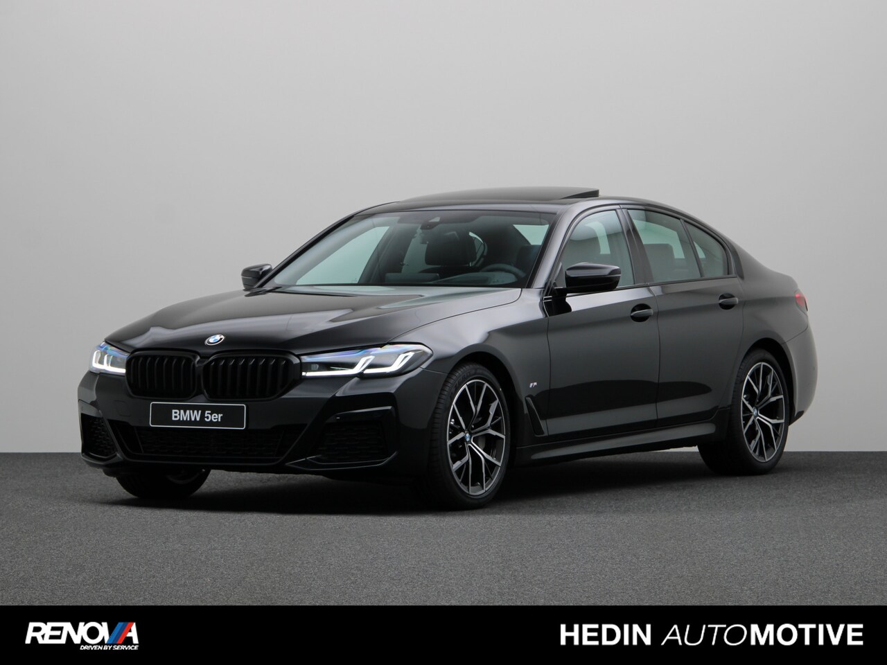 BMW 5-serie - Sedan 530i Business Edition Plus | M-Sportpakket Shadow Line | Comfortzetels | Stoelverwar - AutoWereld.nl