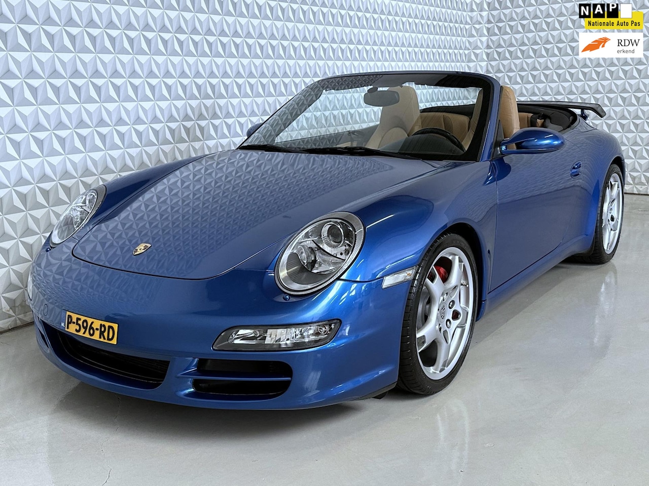 Porsche 911 Cabrio - 3.8 Carrera S Navigatie + Camera + Stoelverwarming - AutoWereld.nl