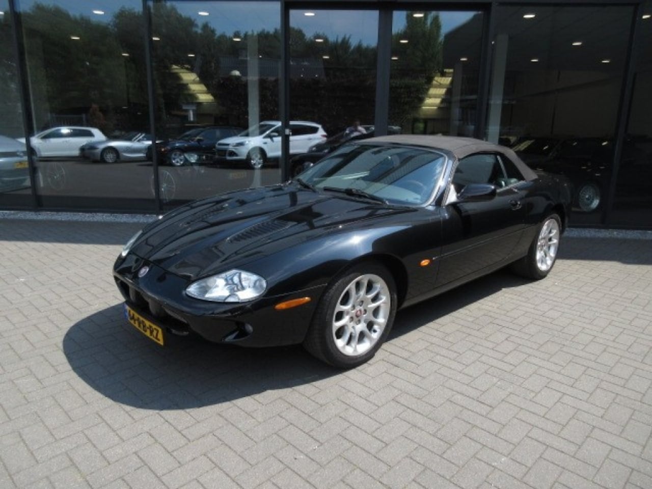 Jaguar XKR - 4.0 V8 Convertible Supercharged ,Volledig Historie aanwezig - AutoWereld.nl